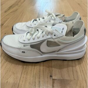 Nike Women’s Waffle One Size 7.5
